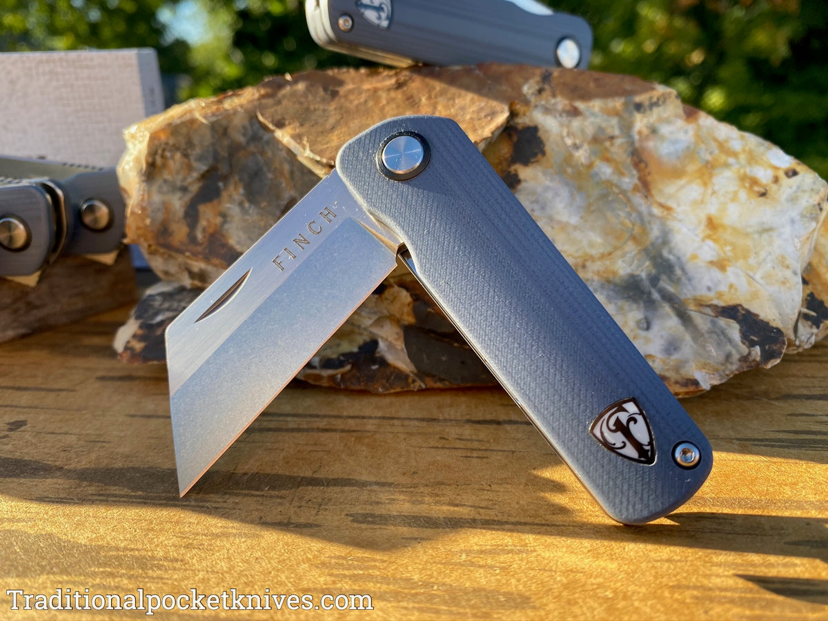 Finch Runtly G-10 Smokey Gray
