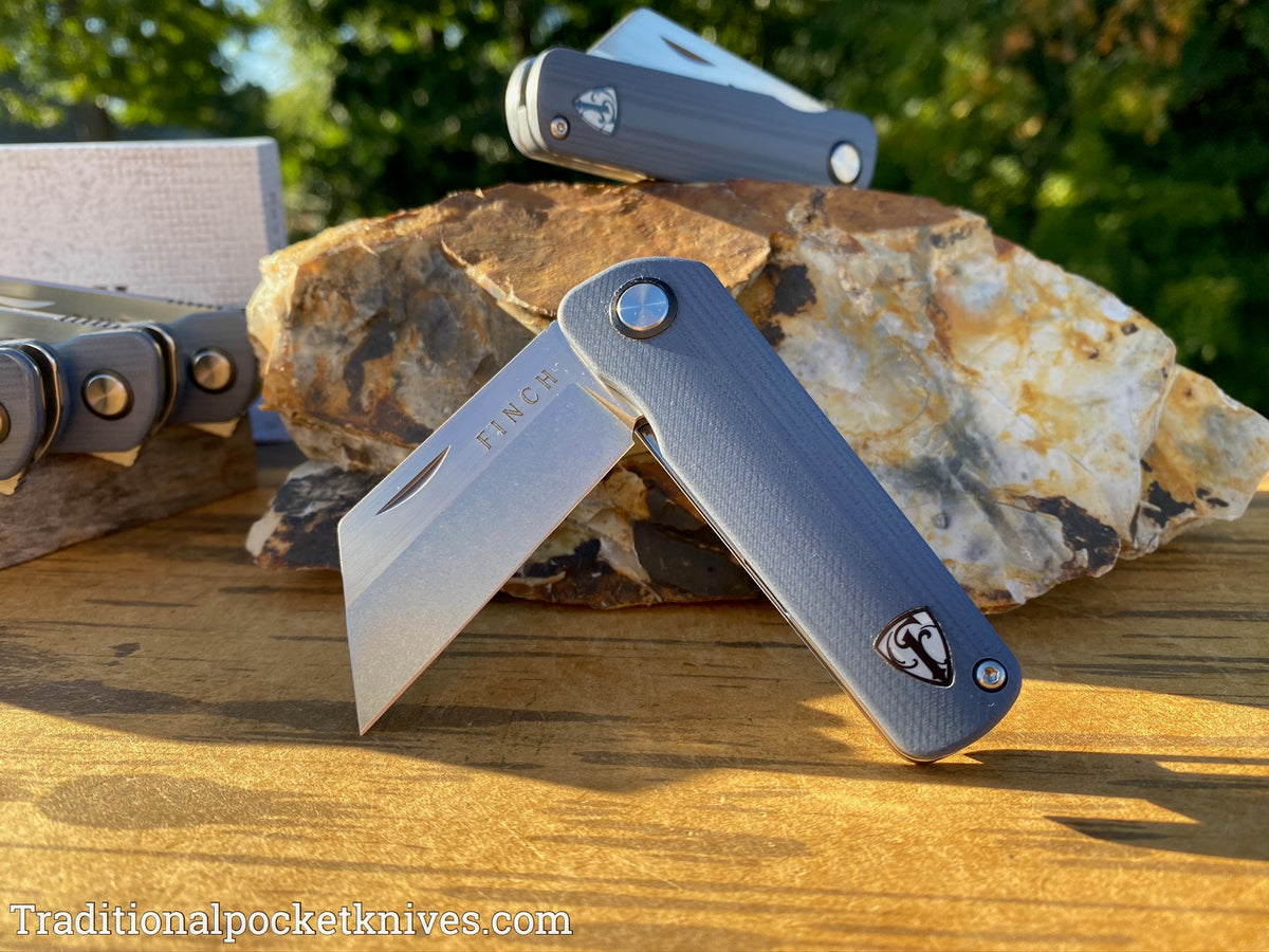 Finch Runtly G-10 Smokey Gray