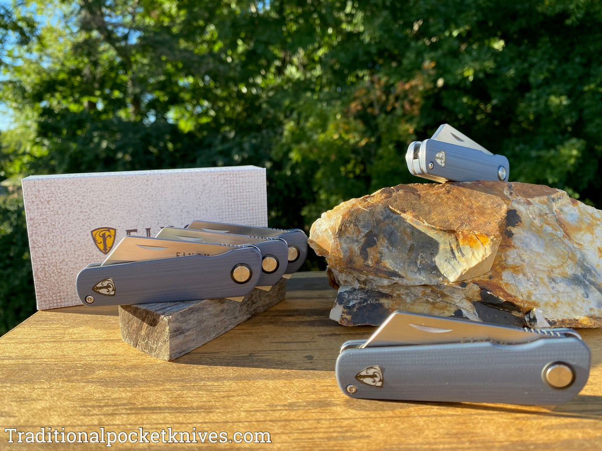 Finch Runtly G-10 Smokey Gray