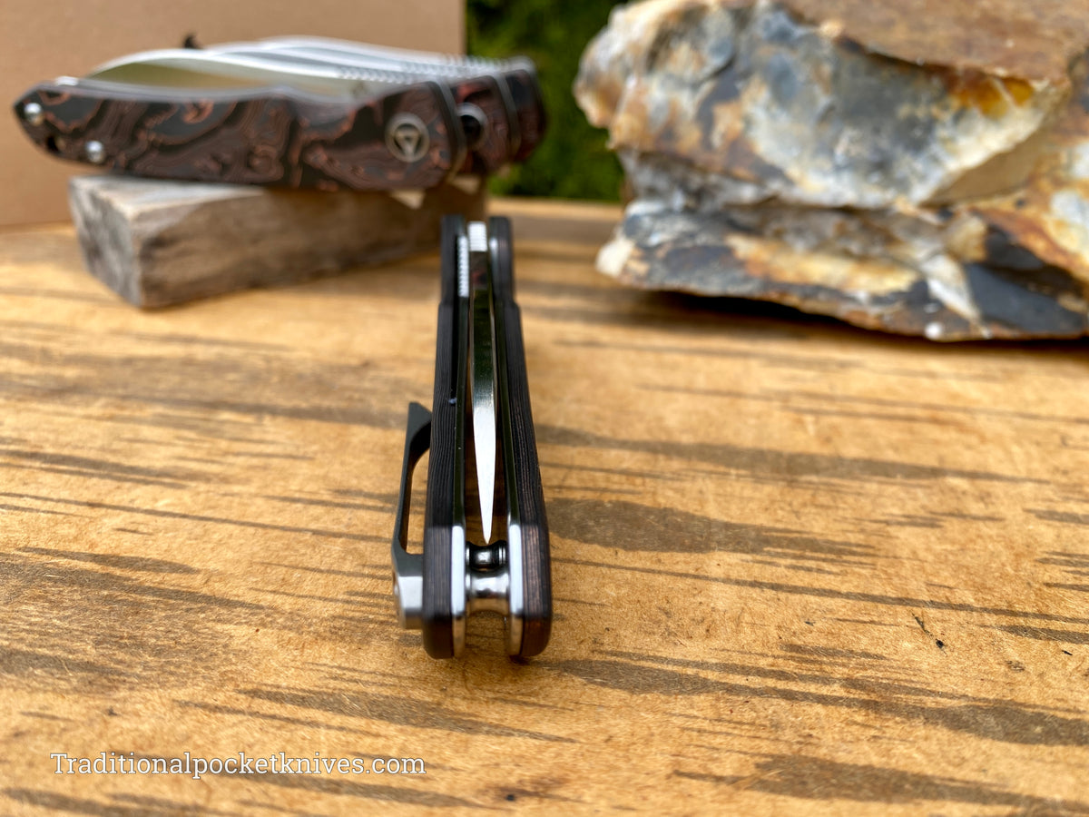 QSP Otter Knife QS140-B1 Copper Foil Carbon Fiber S35VN Steel