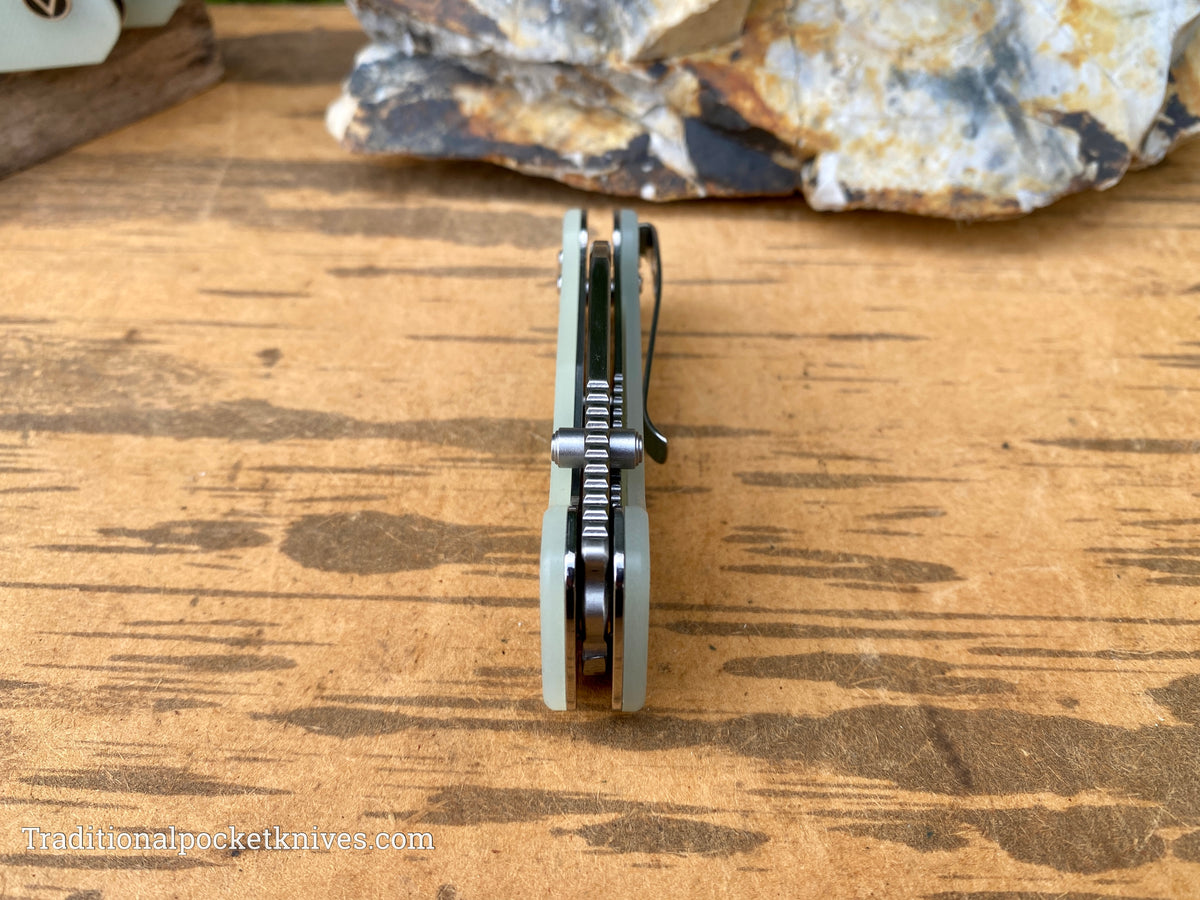 QSP Penguin Mini Knife QS130XS-F1 Jade G10 14C28N Steel