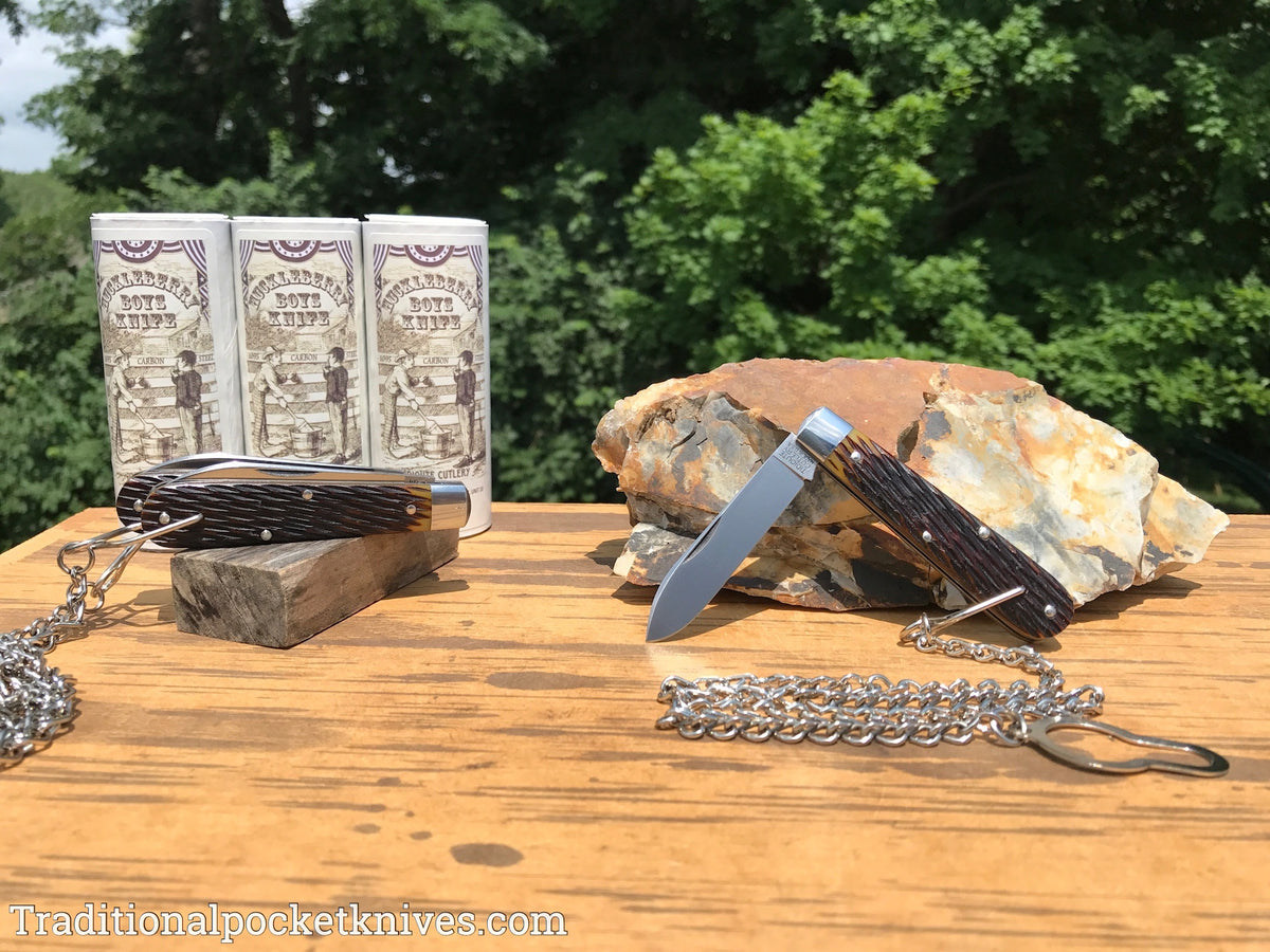 Great Eastern Cutlery #152118 Bail&amp;Chain Tidioute Cutlery Huckleberry Boys Knife Antique Yellow Jig Bone