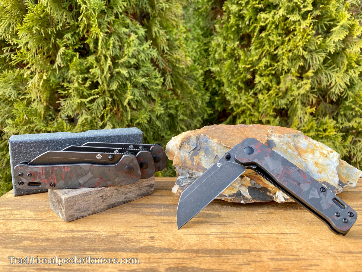 QSP Penguin Knife QS130-URD Shredded Red Carbon Fiber G10 D2 Steel