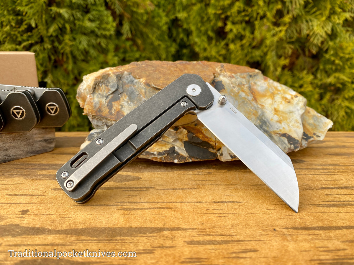 QSP Penguin Knife QS130-M Black Titanium 154CM