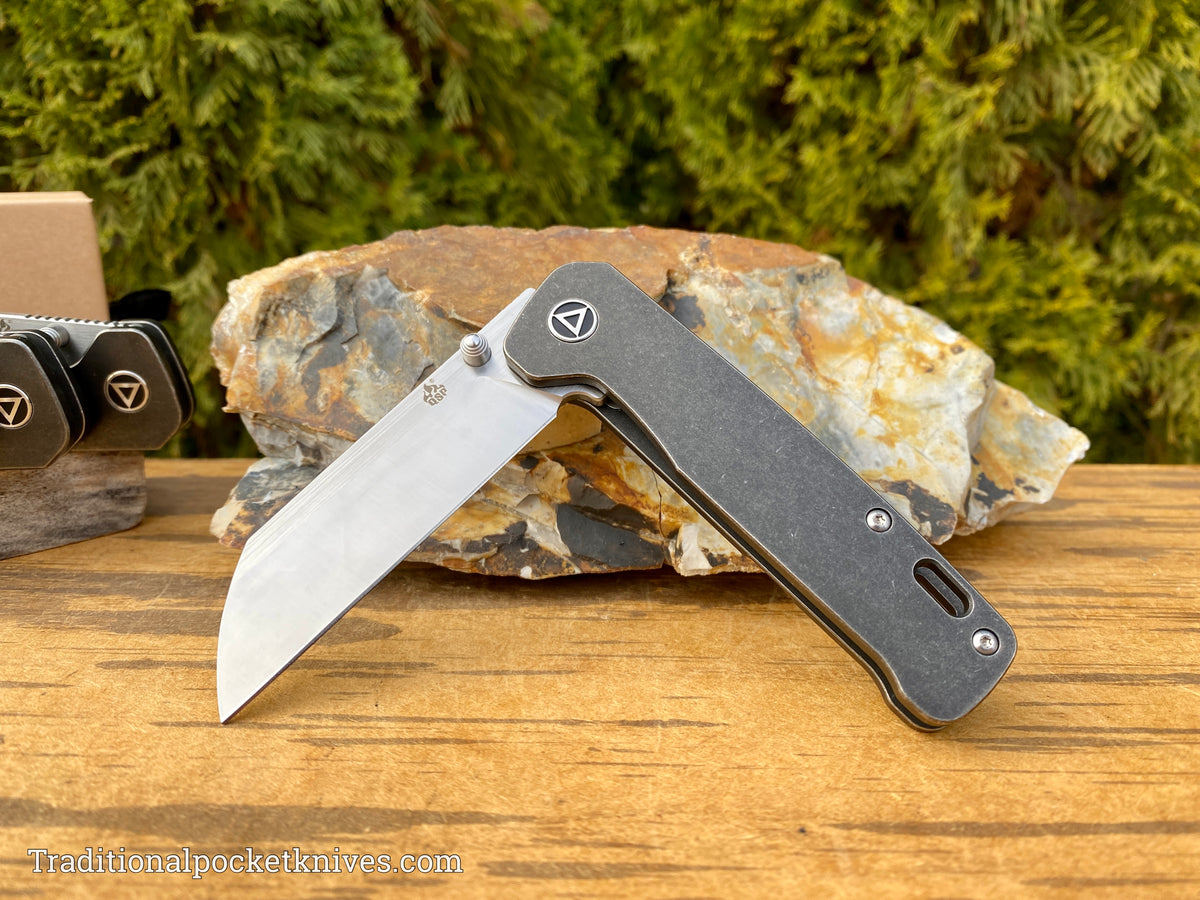 QSP Penguin Knife QS130-M Black Titanium 154CM