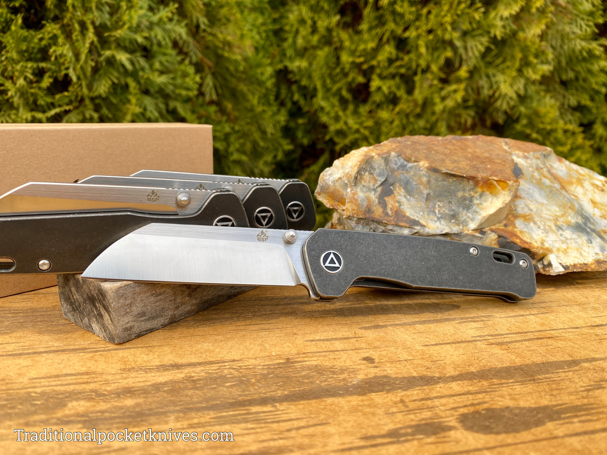 QSP Penguin Knife QS130-M Black Titanium 154CM