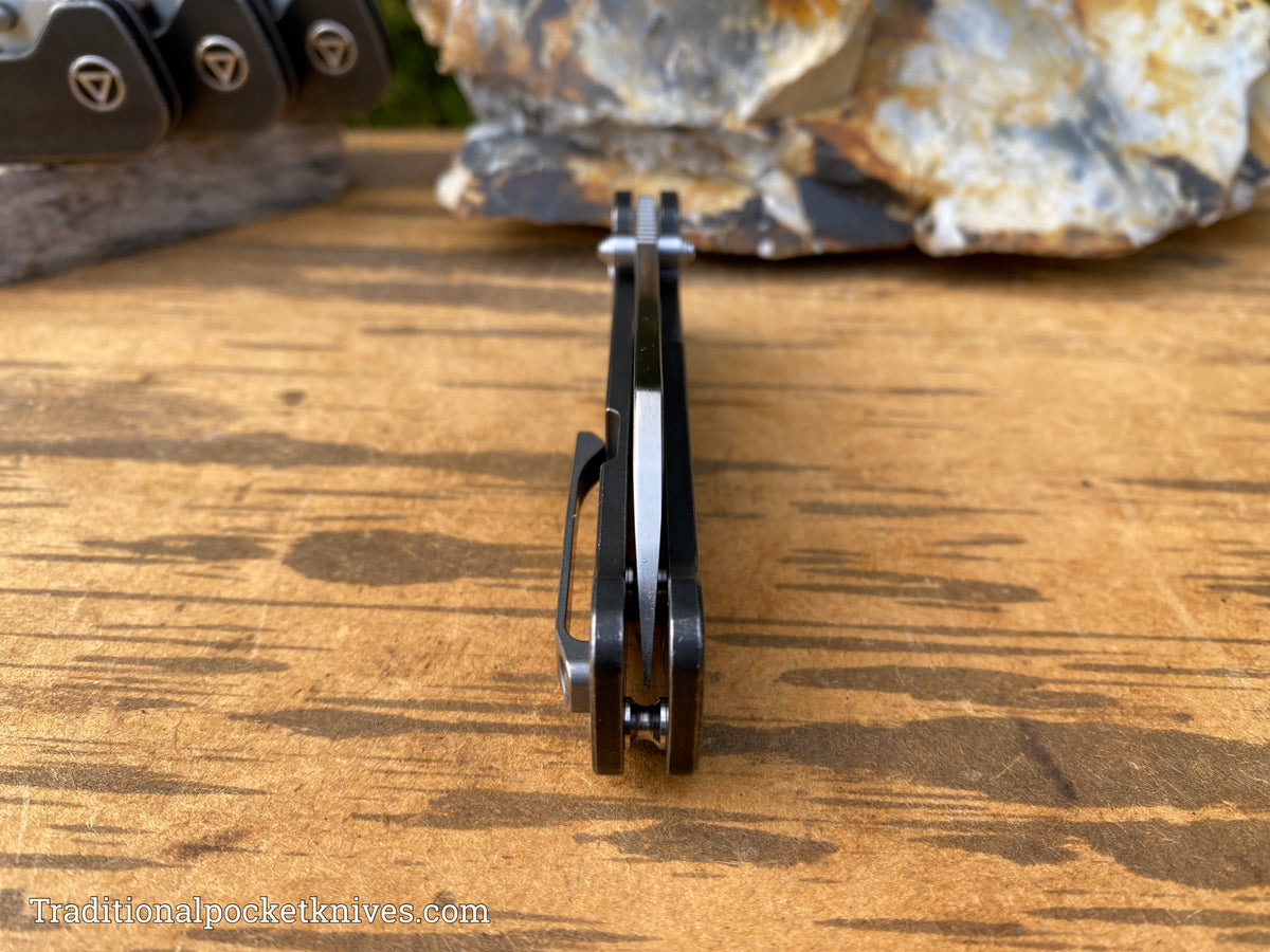 QSP Penguin Knife QS130-M Black Titanium 154CM