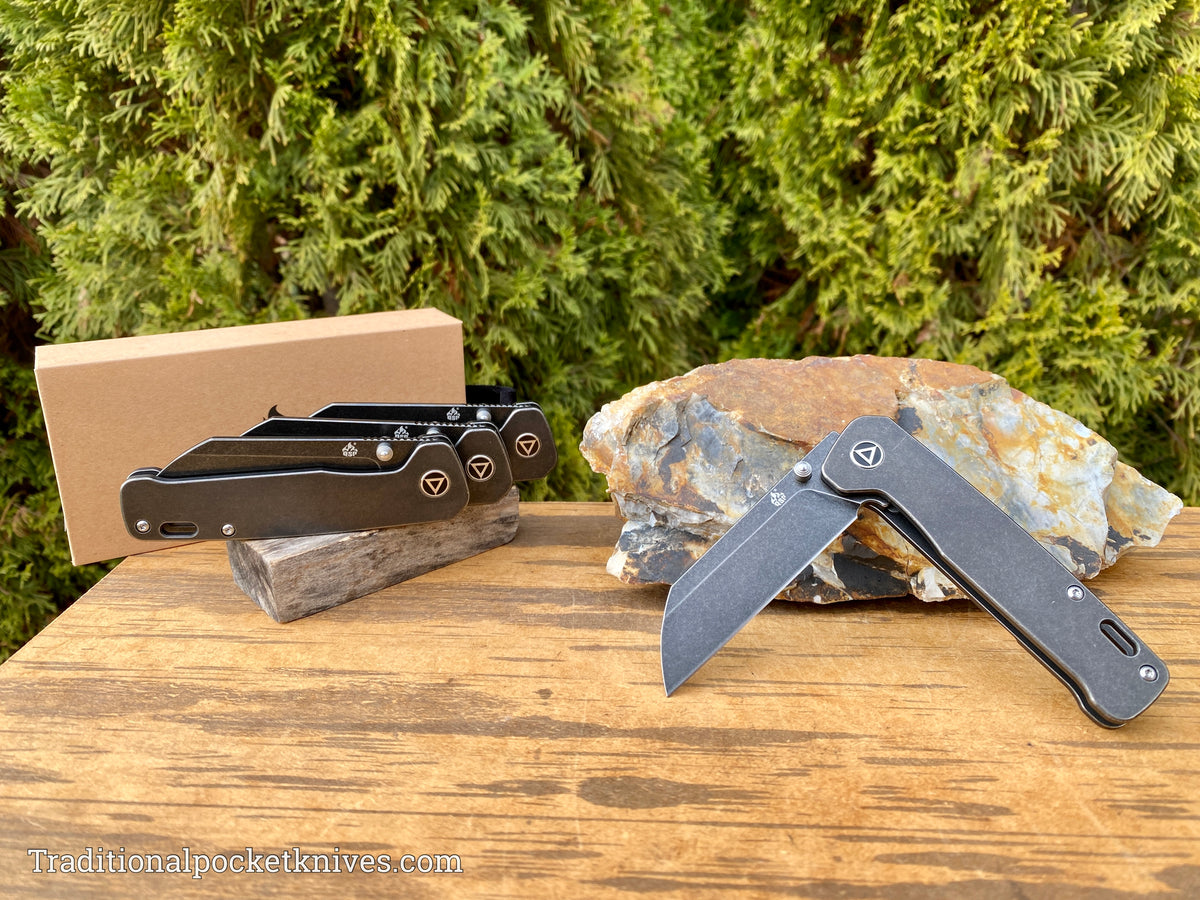 QSP Penguin Knife QS130-O Black Titanium 154CM
