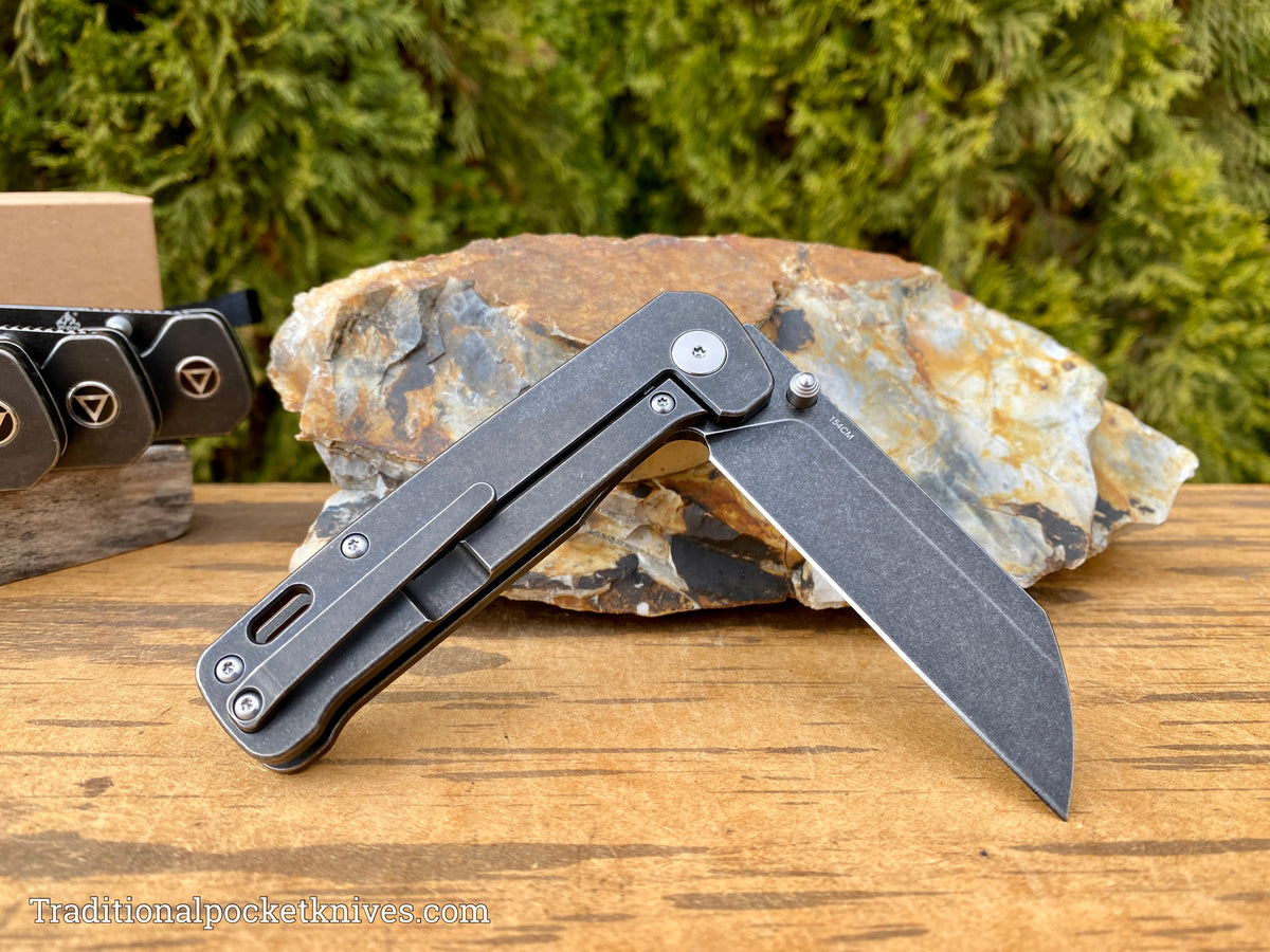 QSP Penguin Knife QS130-O Black Titanium 154CM