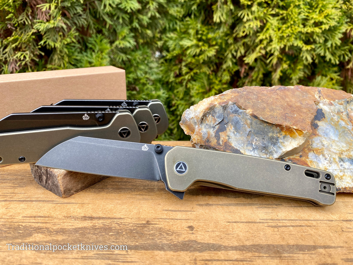QSP Penguin Plus Knife QS130XL-B Bronze Stonewashed Titanium 20CV Steel
