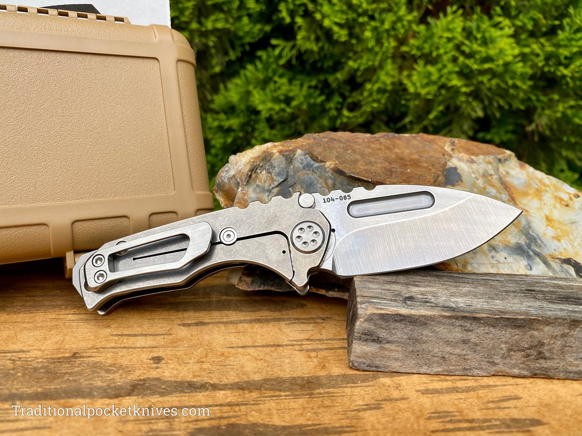 Medford Knives Micro Praetorian Tumbled Drop Point / S35VN / Tumbled Handles / STD HW / STD Clip