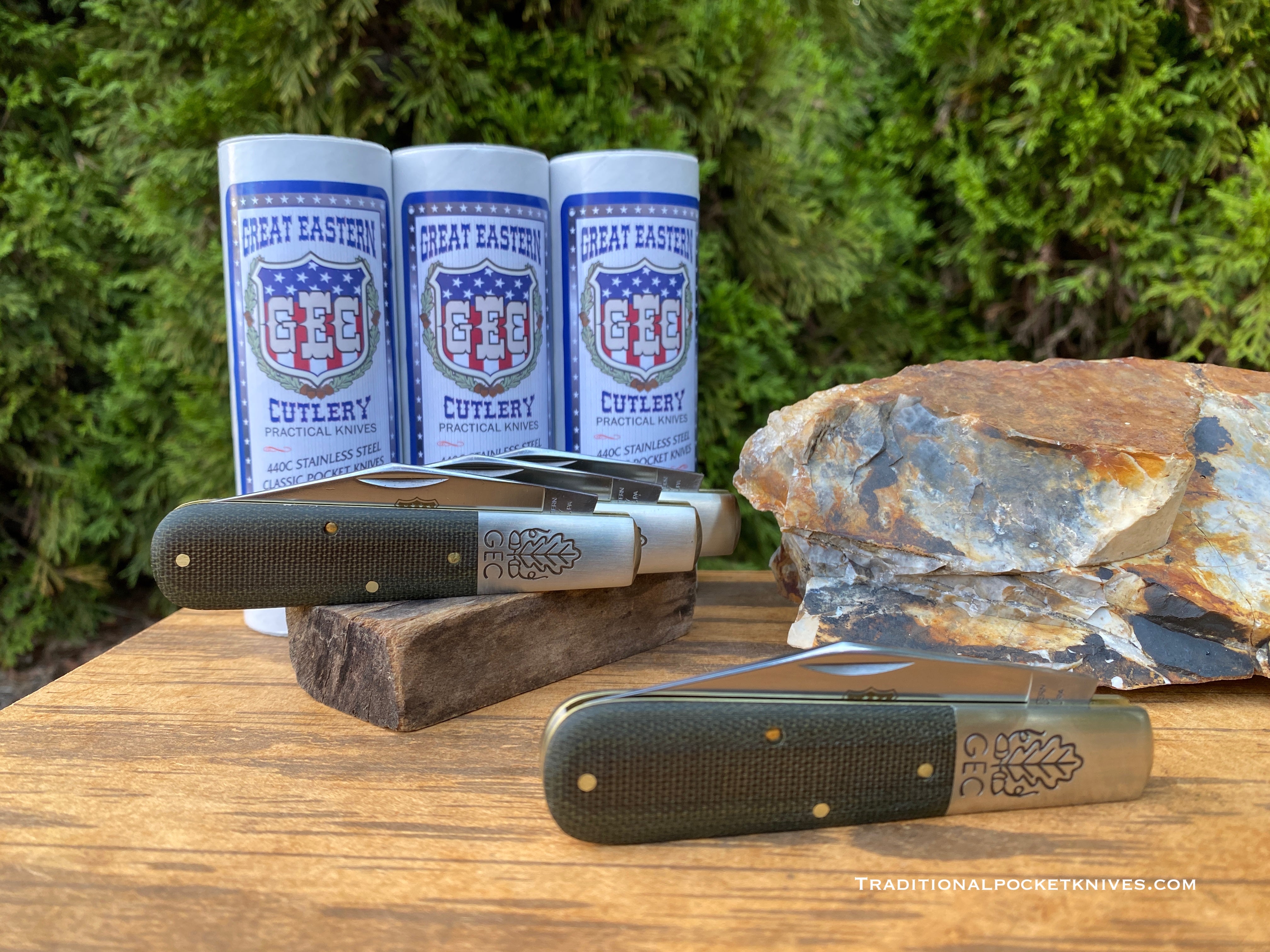 Great Eastern Cutlery #861121 Two Acorn Barlow OD Green Canvas